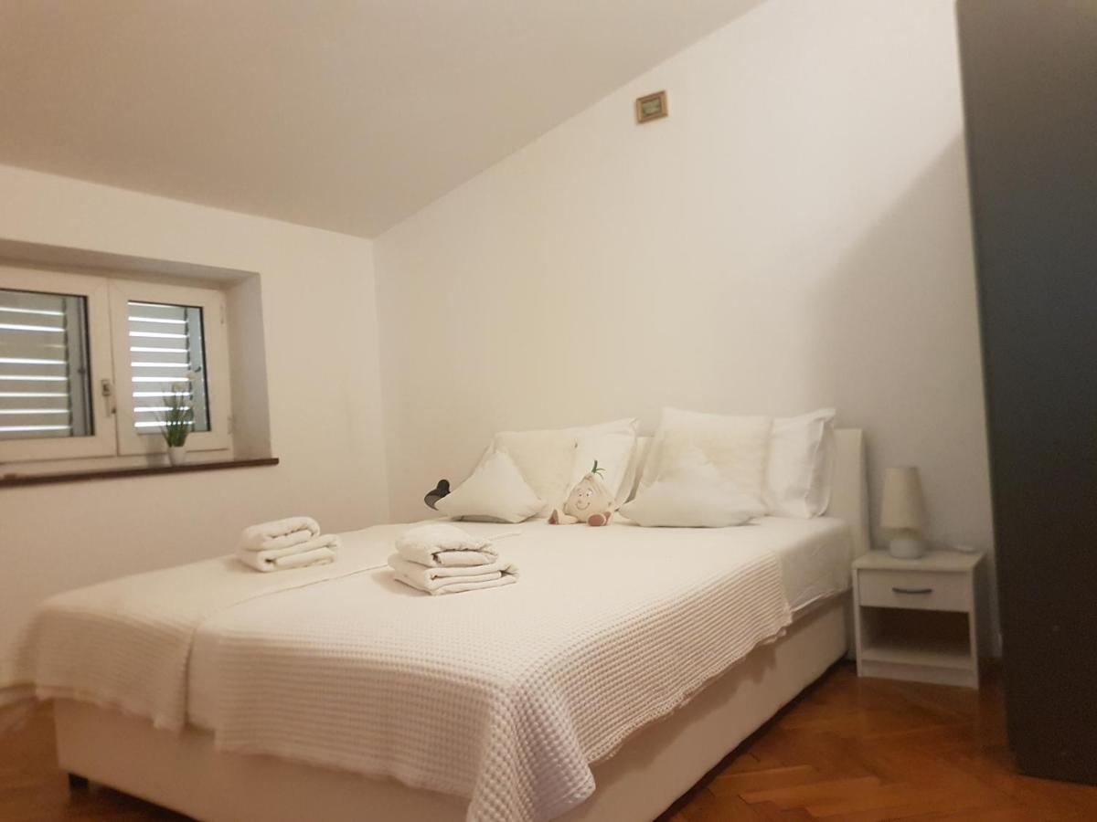 Barun Apartments Каштела Экстерьер фото