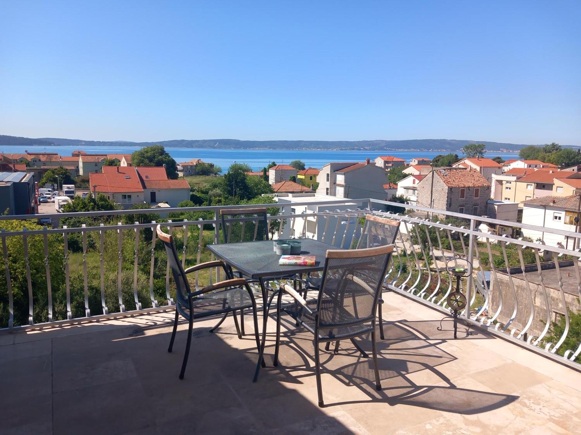 Barun Apartments Каштела Экстерьер фото