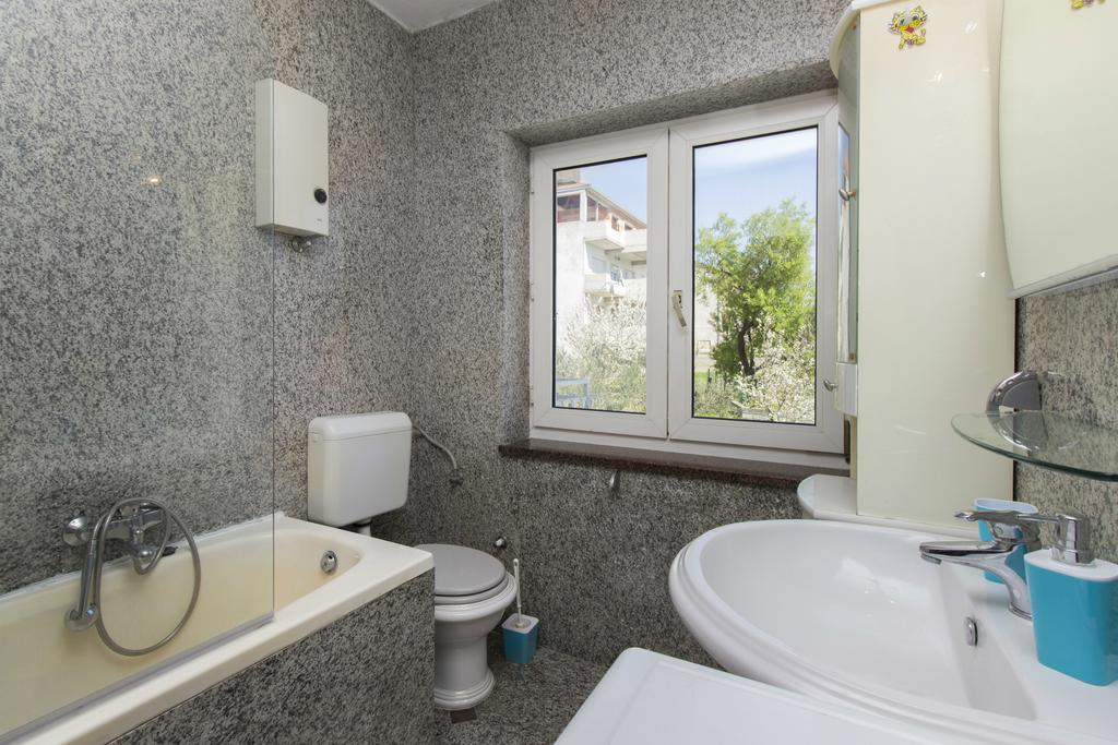 Barun Apartments Каштела Экстерьер фото