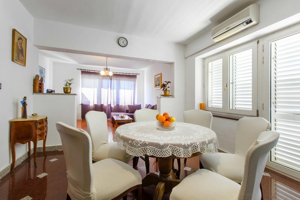 Barun Apartments Каштела Экстерьер фото