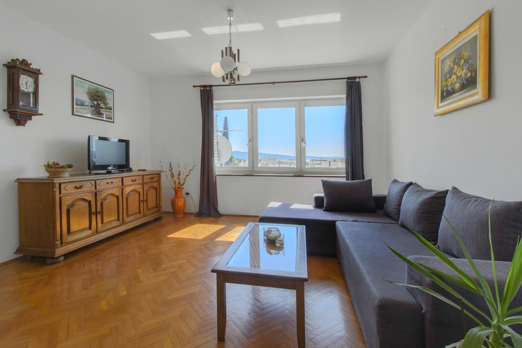 Barun Apartments Каштела Экстерьер фото
