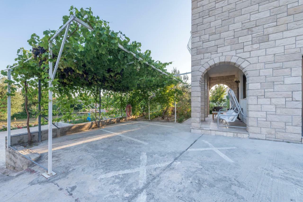Barun Apartments Каштела Экстерьер фото