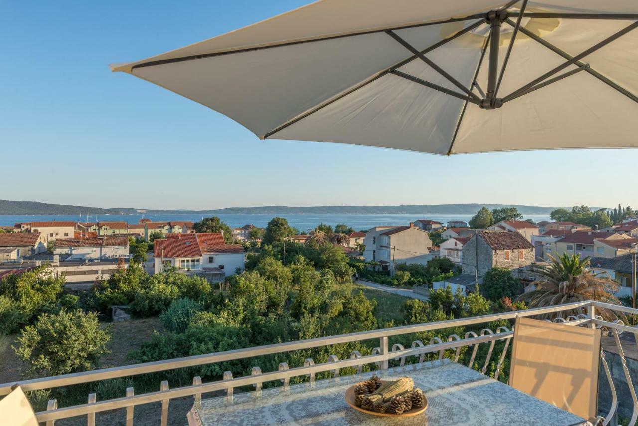 Barun Apartments Каштела Экстерьер фото