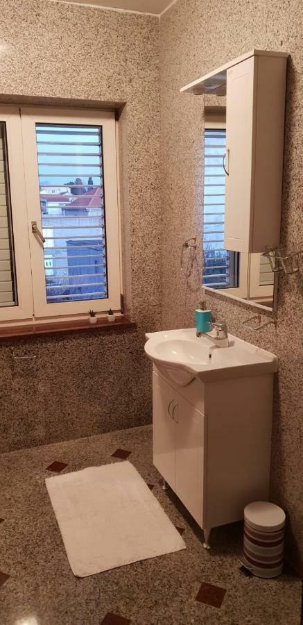 Barun Apartments Каштела Экстерьер фото